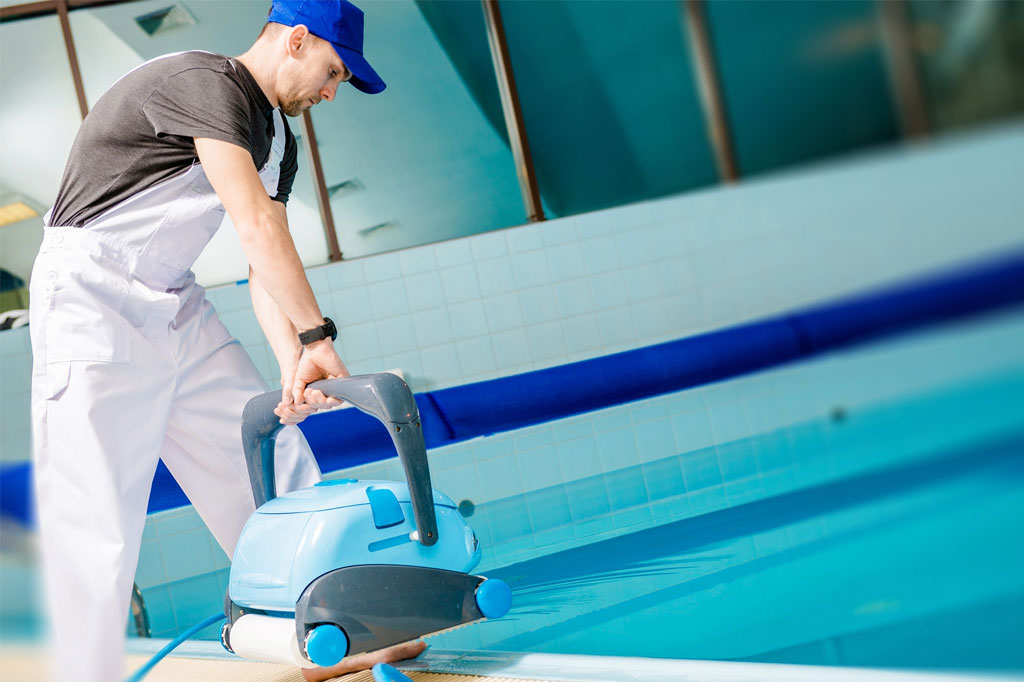 The Benefits of Hiring Professional Pool Cleaning Services