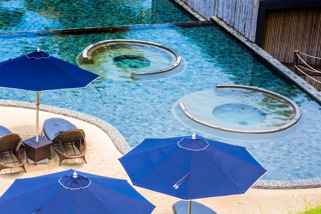 Top-Notch Pool Service in Lee County, Florida
